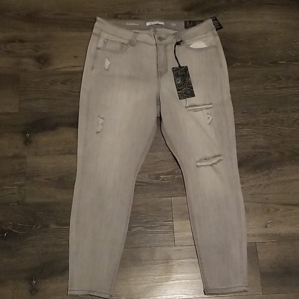 Realm Denim Ankle Skinny Jean's